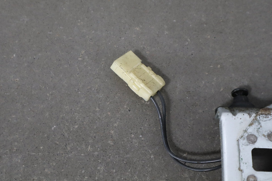1984 - 1996 Chevrolet Corvette C4 Coupe Lid Latch