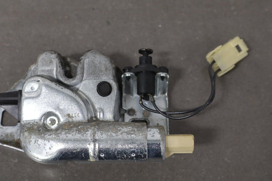 1984 - 1996 Chevrolet Corvette C4 Coupe Lid Latch