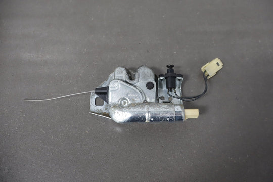 1984 - 1996 Chevrolet Corvette C4 Coupe Lid Latch