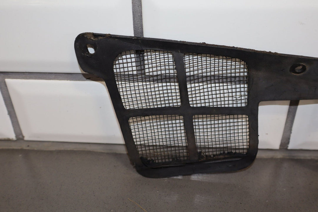 1984 - 1996 Chevrolet Corvette C4 - Cowl Screens