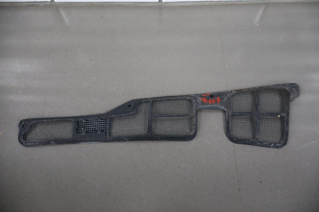 1984 - 1996 Chevrolet Corvette C4 - Cowl Screens