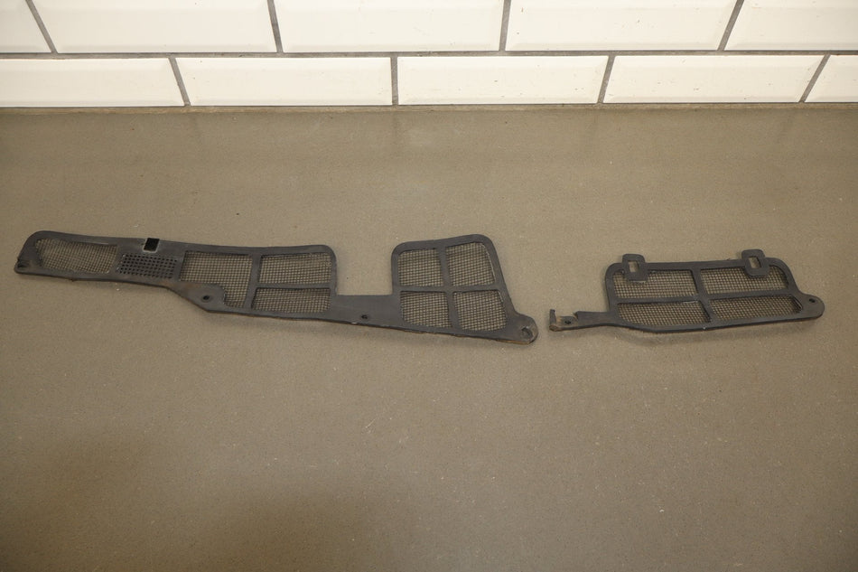 1984-1996 Chevrolet Corvette C4 - Cowl Screens