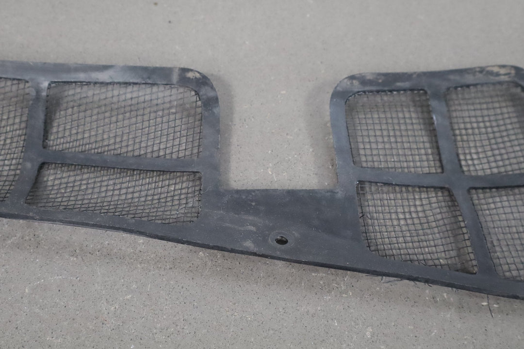 1984 - 1996 Chevrolet Corvette C4 - Cowl Screens