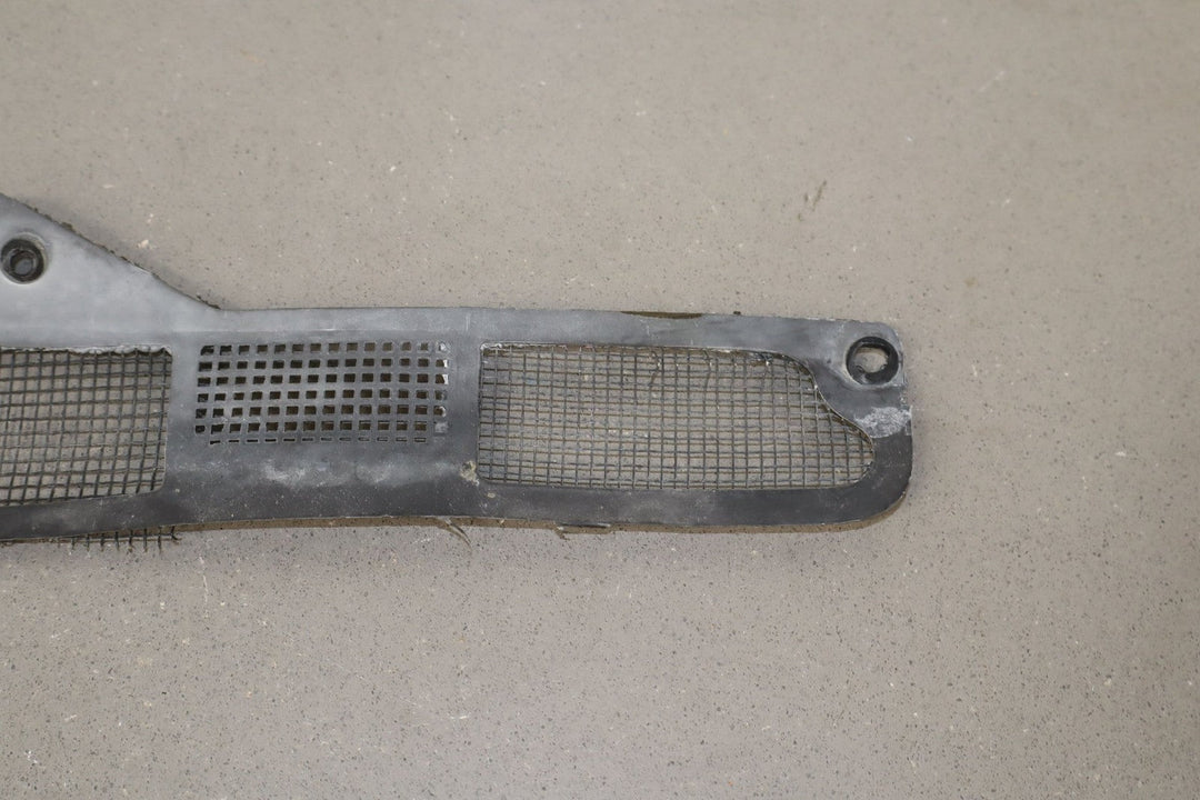 1984 - 1996 Chevrolet Corvette C4 - Cowl Screens