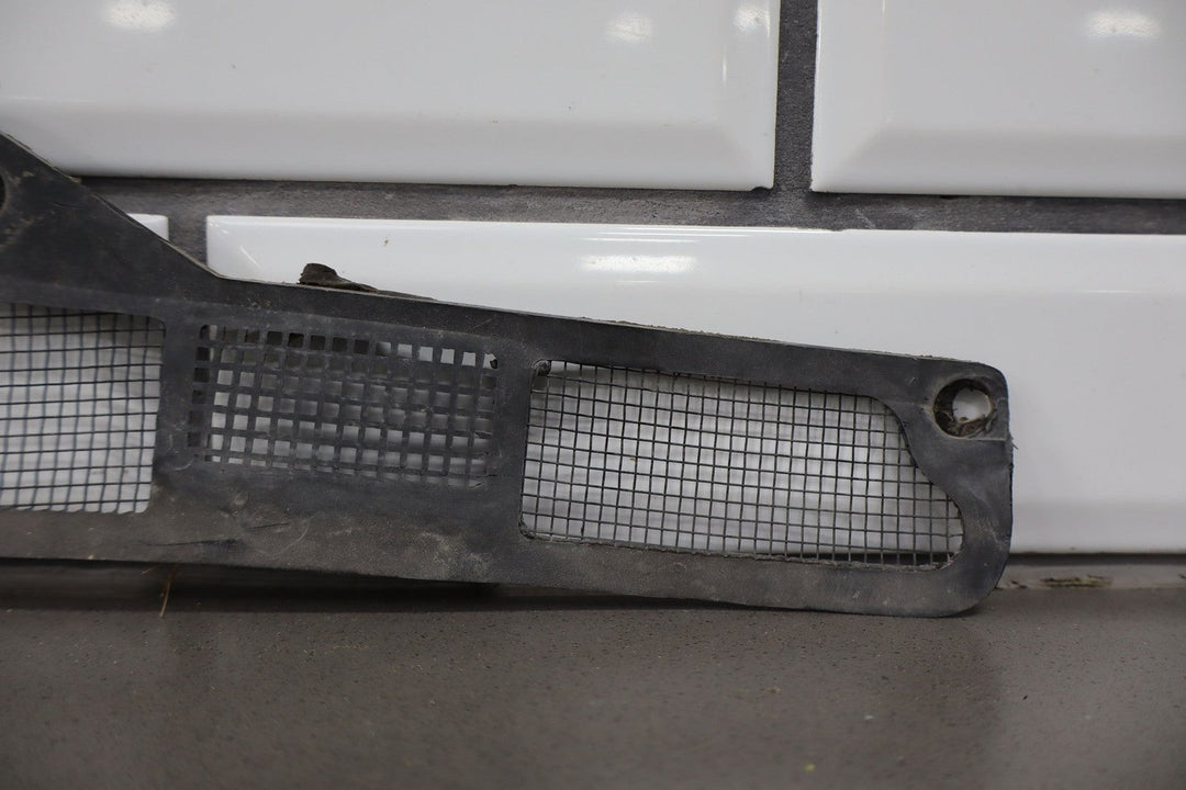 1984 - 1996 Chevrolet Corvette C4 - Cowl Screens