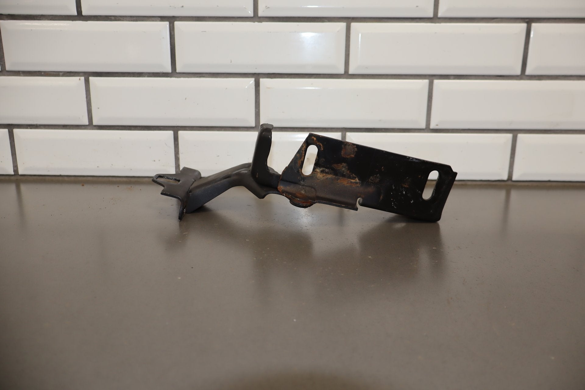 1984-1996 Chevrolet Corvette C4 Hood Hinges LH & RH