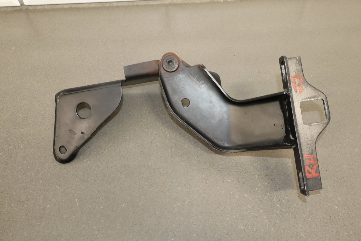 1984-1996 Chevrolet Corvette C4 Hood Hinges LH & RH