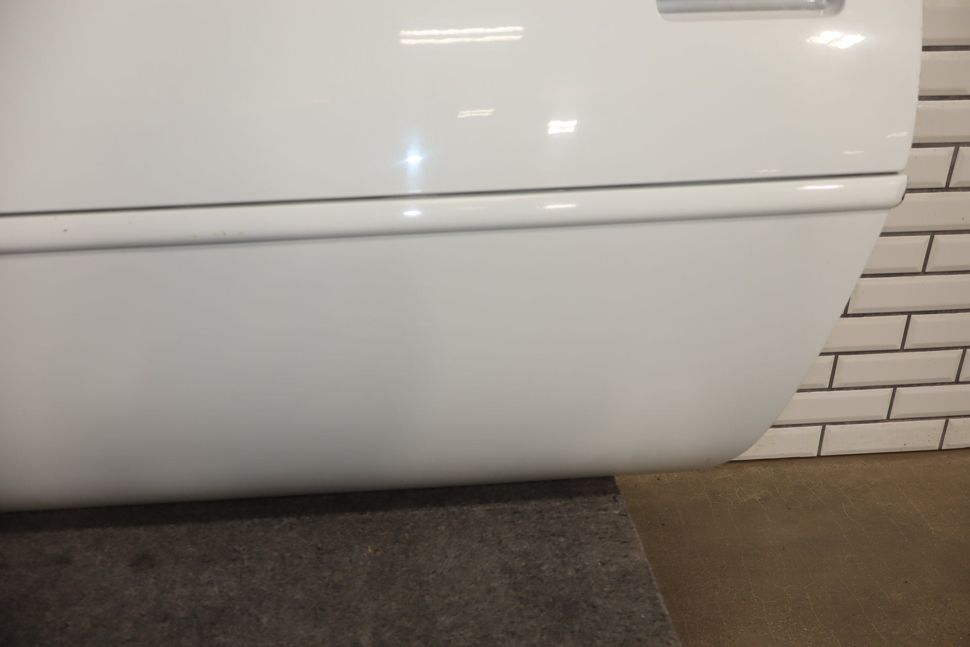 1984-1996 Chevrolet Corvette Left Front Door Artic White 10