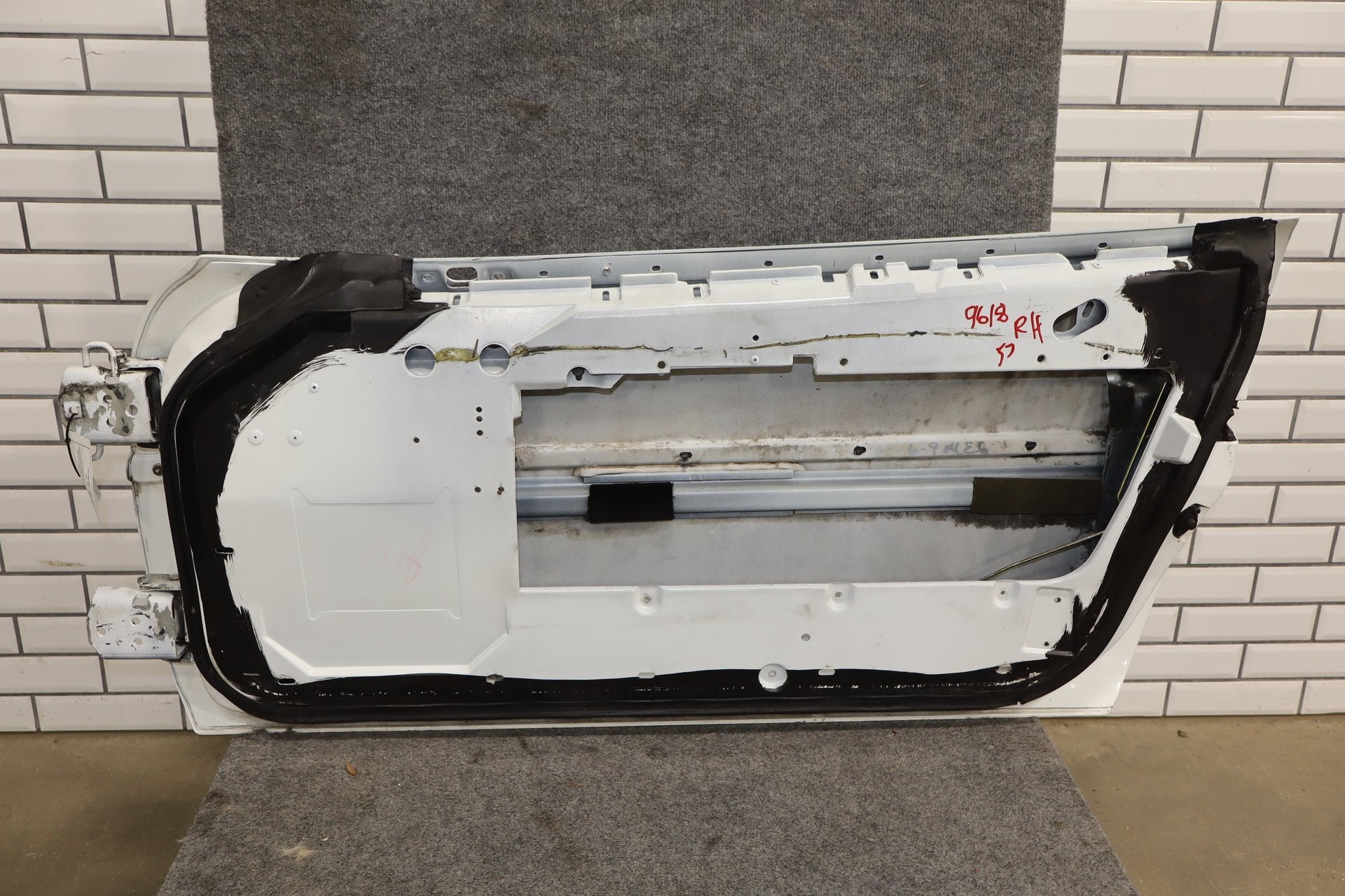 1984-1996 Chevrolet Corvette Right Front Door Artic White 10