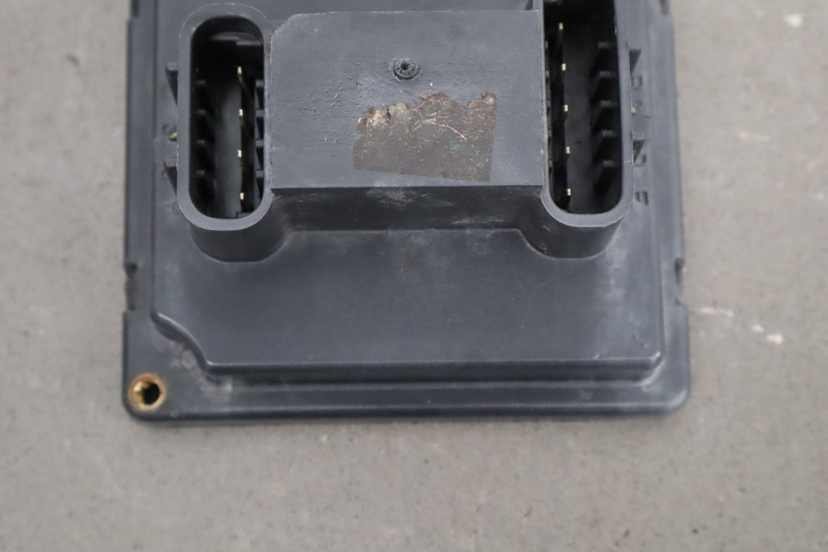 1984-2004 Chevrolet Corvette C4 - Lighting Computer PN: 16523917