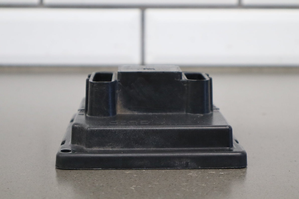 1984-2004 Chevrolet Corvette C5- Chassis Computer PN: 16523917