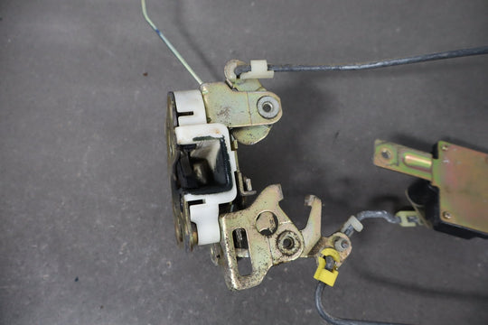1984 Nissan 300ZX 2+0 Left Front Door Latch Assembly with Rods