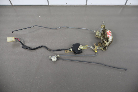 1984 Nissan 300ZX 2+0 Left Front Door Latch Assembly with Rods