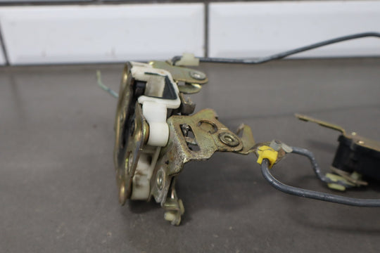 1984 Nissan 300ZX 2+0 Left Front Door Latch Assembly with Rods