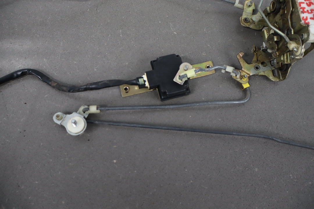1984 Nissan 300ZX 2+0 Left Front Door Latch Assembly with Rods