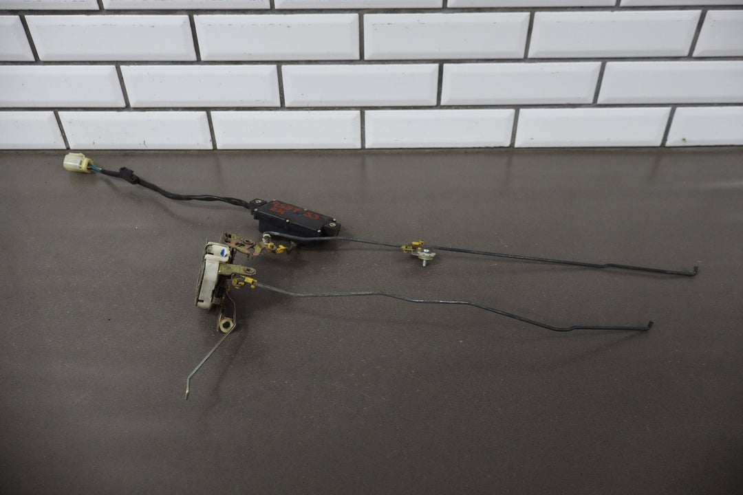 1984 Nissan 300ZX 2+0 Right Front Door Latch OEM