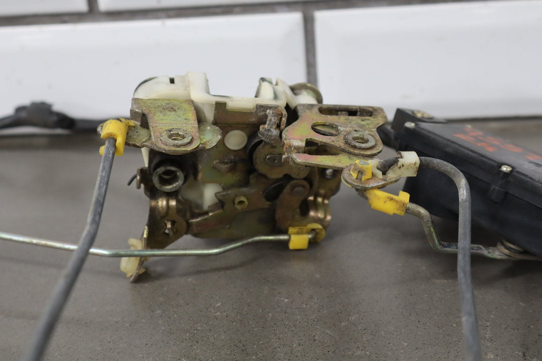 1984 Nissan 300ZX 2+0 Right Front Door Latch OEM