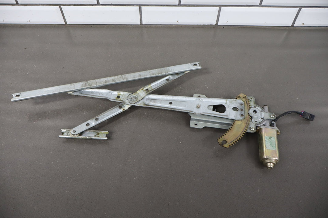 1984 Nissan 300ZX 2+0 Right Front Door Regulator OEM