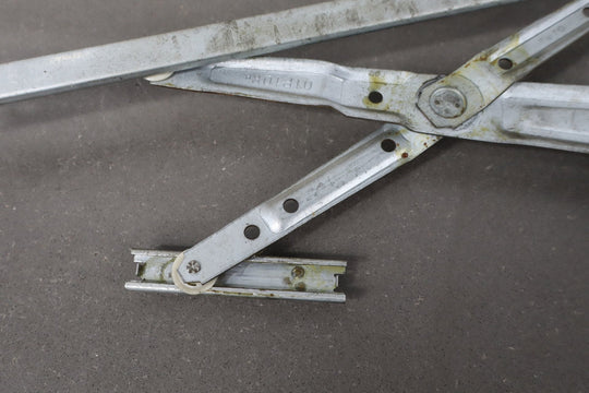 1984 Nissan 300ZX 2+0 Right Front Door Regulator OEM