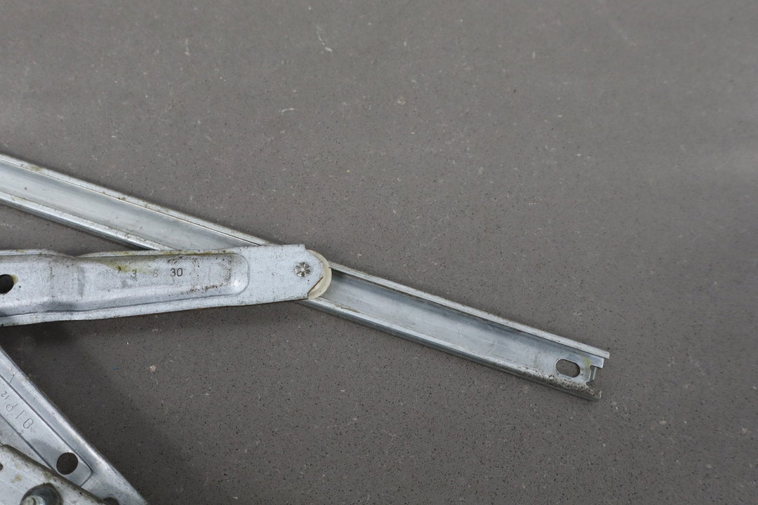 1984 Nissan 300ZX 2+0 Right Front Door Regulator OEM