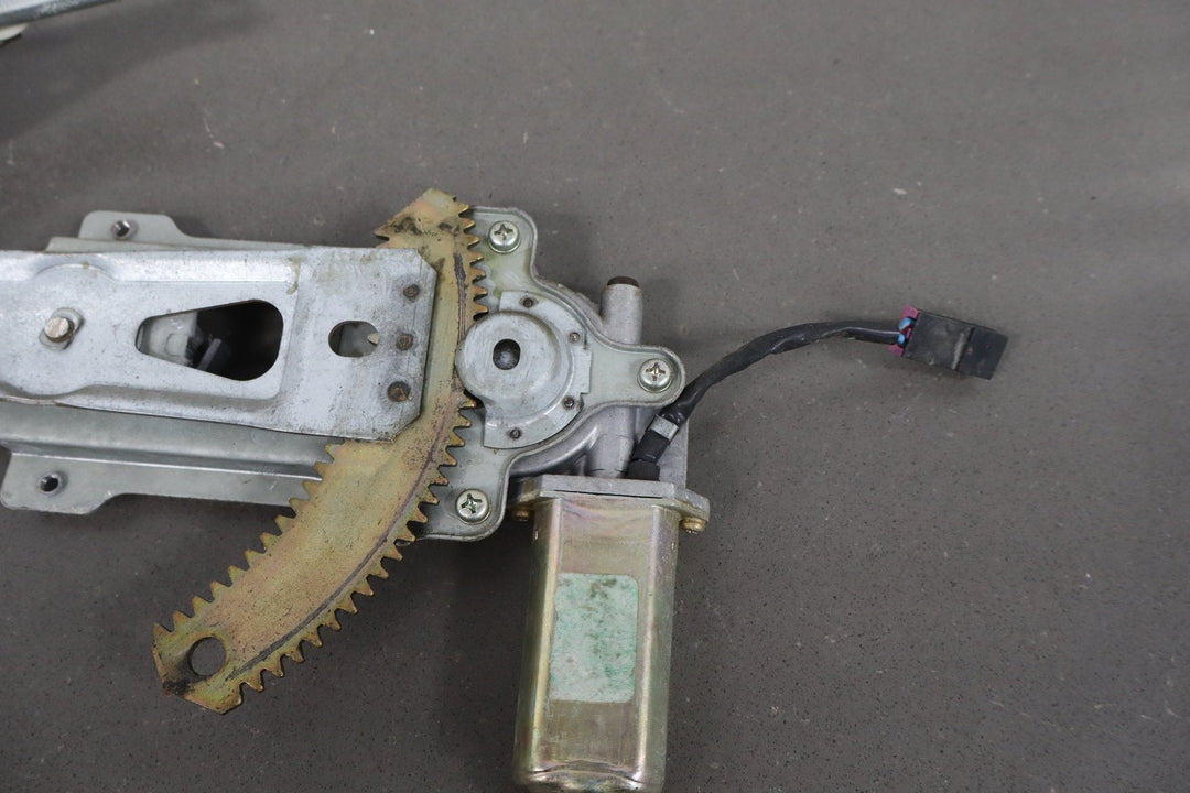 1984 Nissan 300ZX 2+0 Right Front Door Regulator OEM