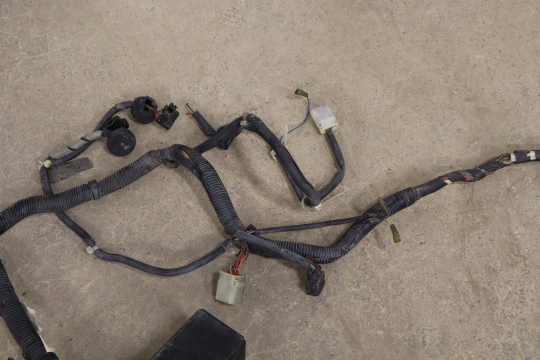 1984 Nissan 300ZX 2+2 Z31 3L Engine Fuse Box