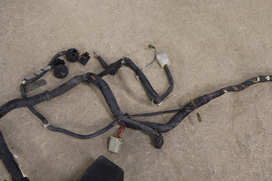 1984 Nissan 300ZX 2+2 Z31 3L Engine Fuse Box