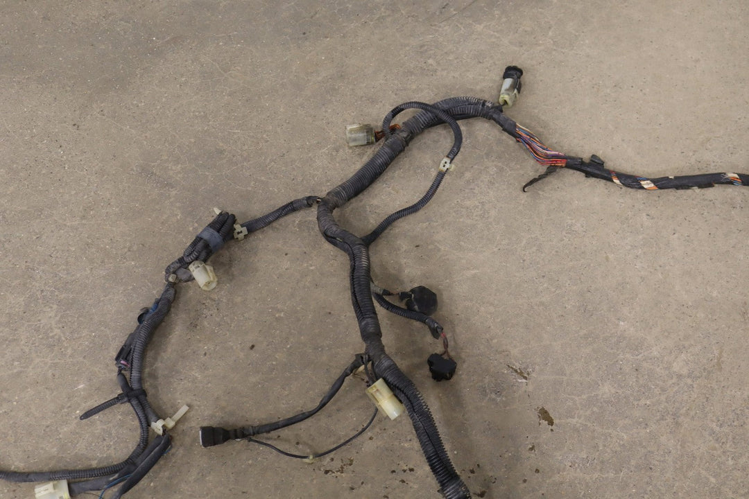 1984 Nissan 300ZX 2+2 Z31 3L Engine Fuse Box