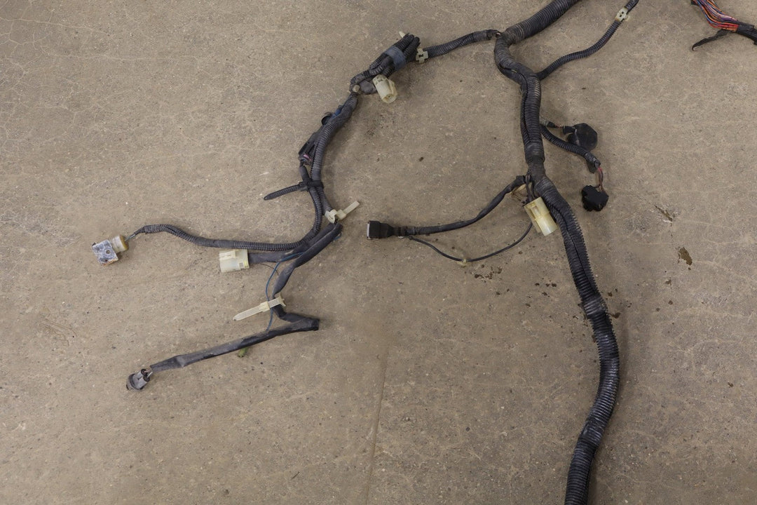 1984 Nissan 300ZX 2+2 Z31 3L Engine Fuse Box