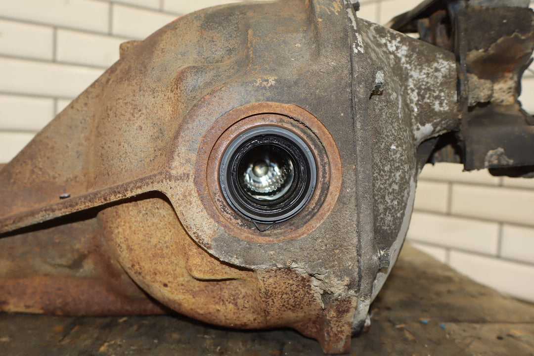 1984 Nissan 300ZX Rear Differential Assembly OEM 3.70 Ratio