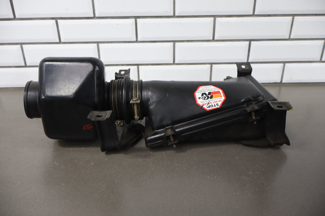 1984 Nissan 300ZX VG30 Non Turbo Air Cleaner Assembly OEM