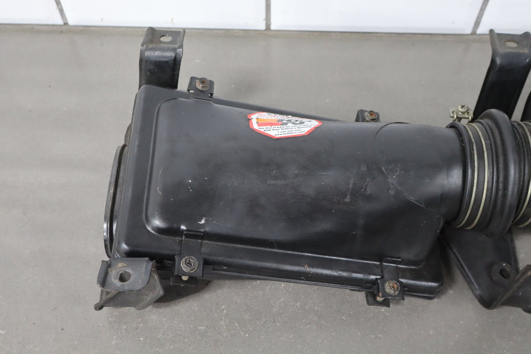 1984 Nissan 300ZX VG30 Non Turbo Air Cleaner Assembly OEM