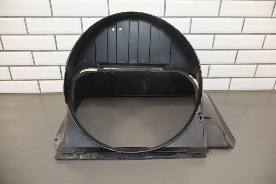 1984 Nissan 300ZX Z31 Non Turbo VG30E Fan Shroud Assembly OEM
