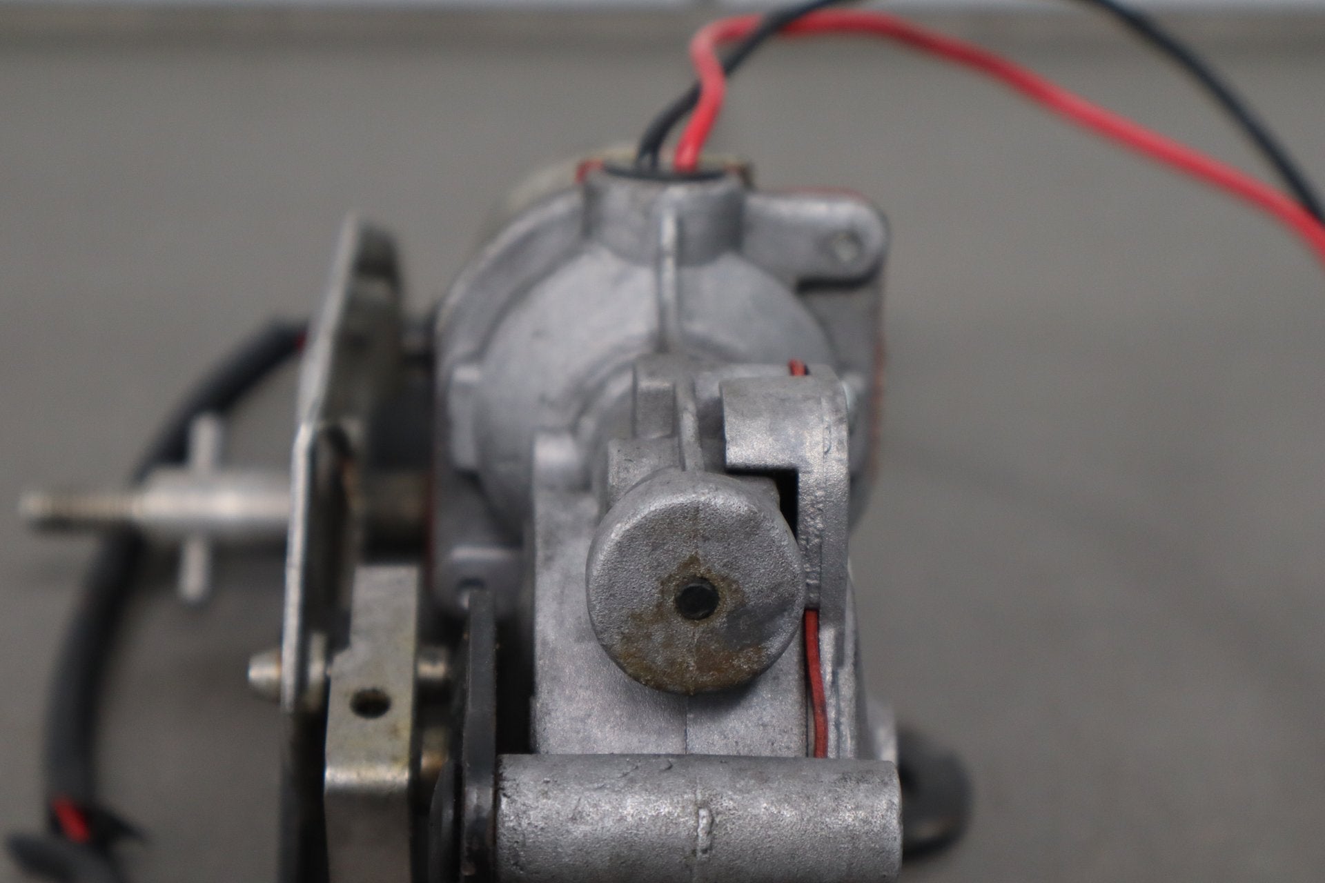1985-1990 Chevrolet Corvette C4 - Left Headlight Motor
