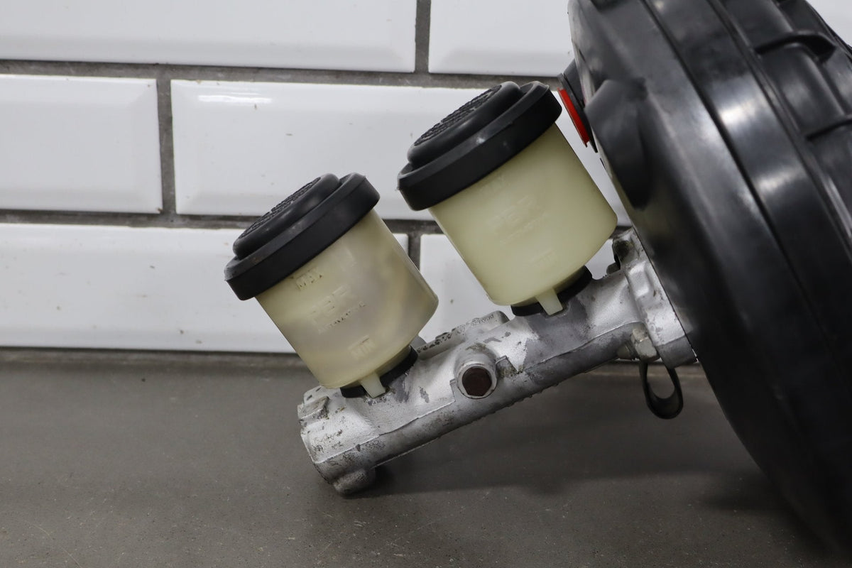 1985-1991 Chevrolet Corvette C4 Power Brake Booster W/ Master Cylinder