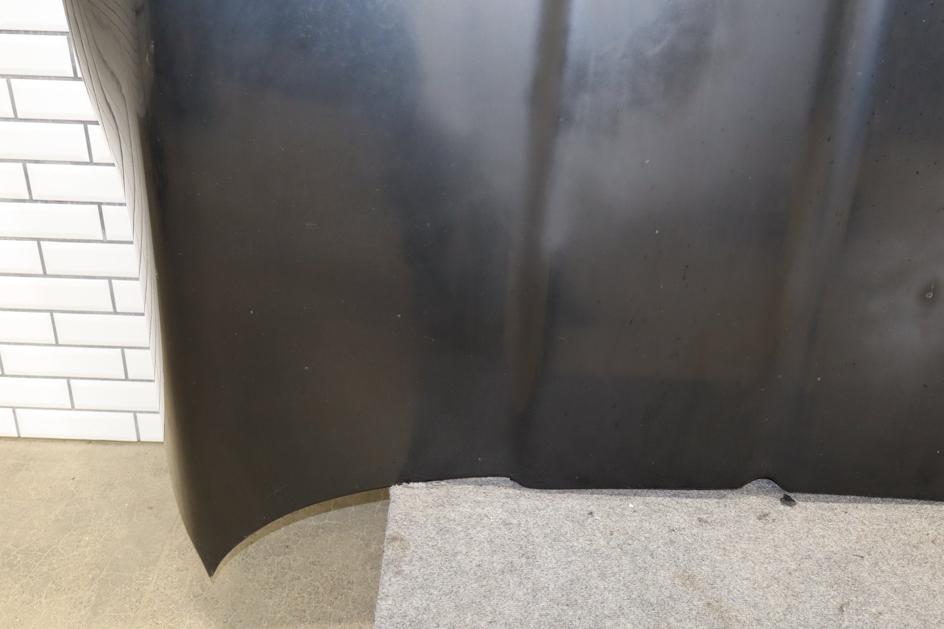 1985-1996 Chevrolet Corvette C4 - Hood Black 41
