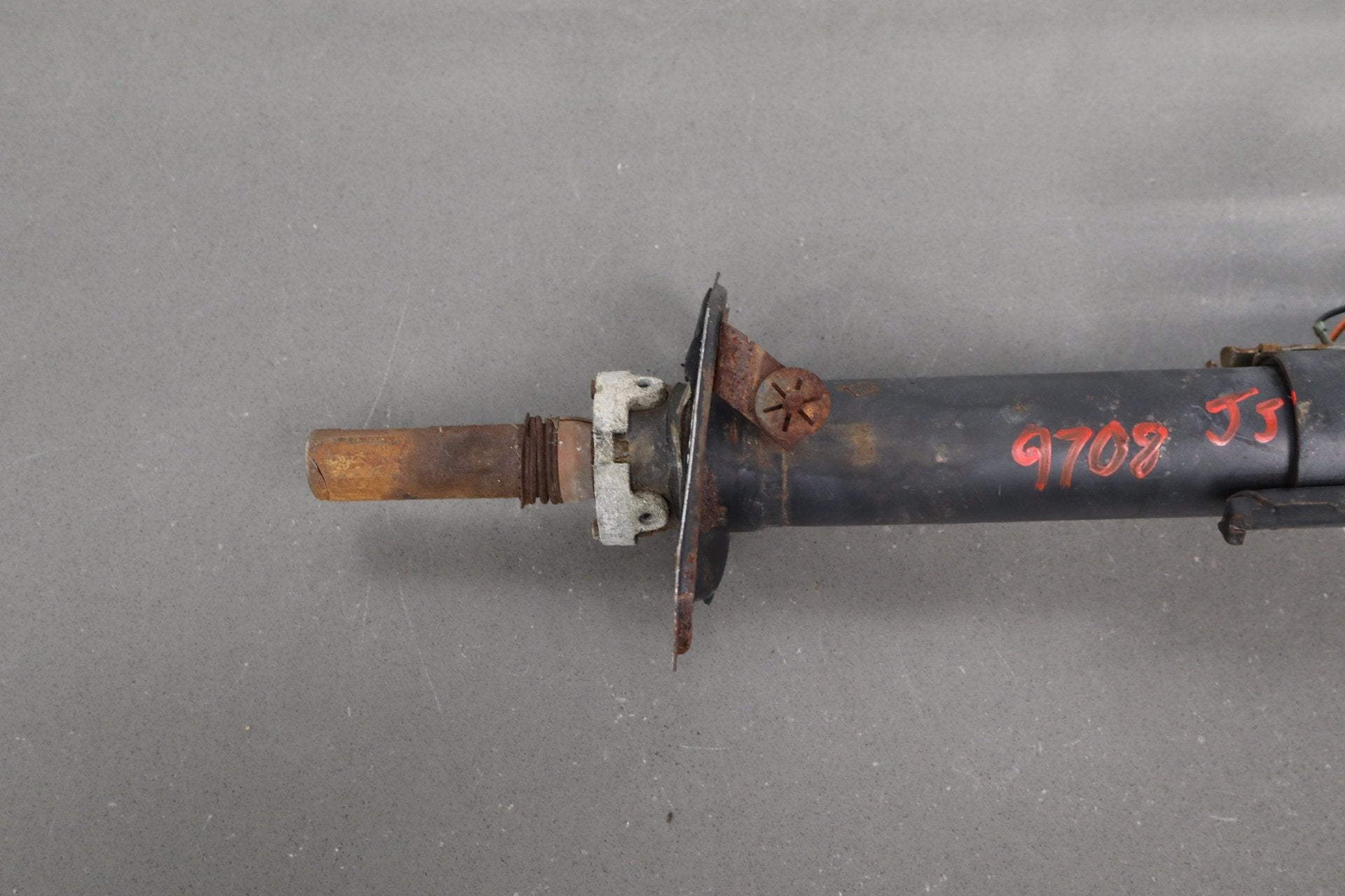 1986-1988 Chevrolet Corvette C4 - Steering Column