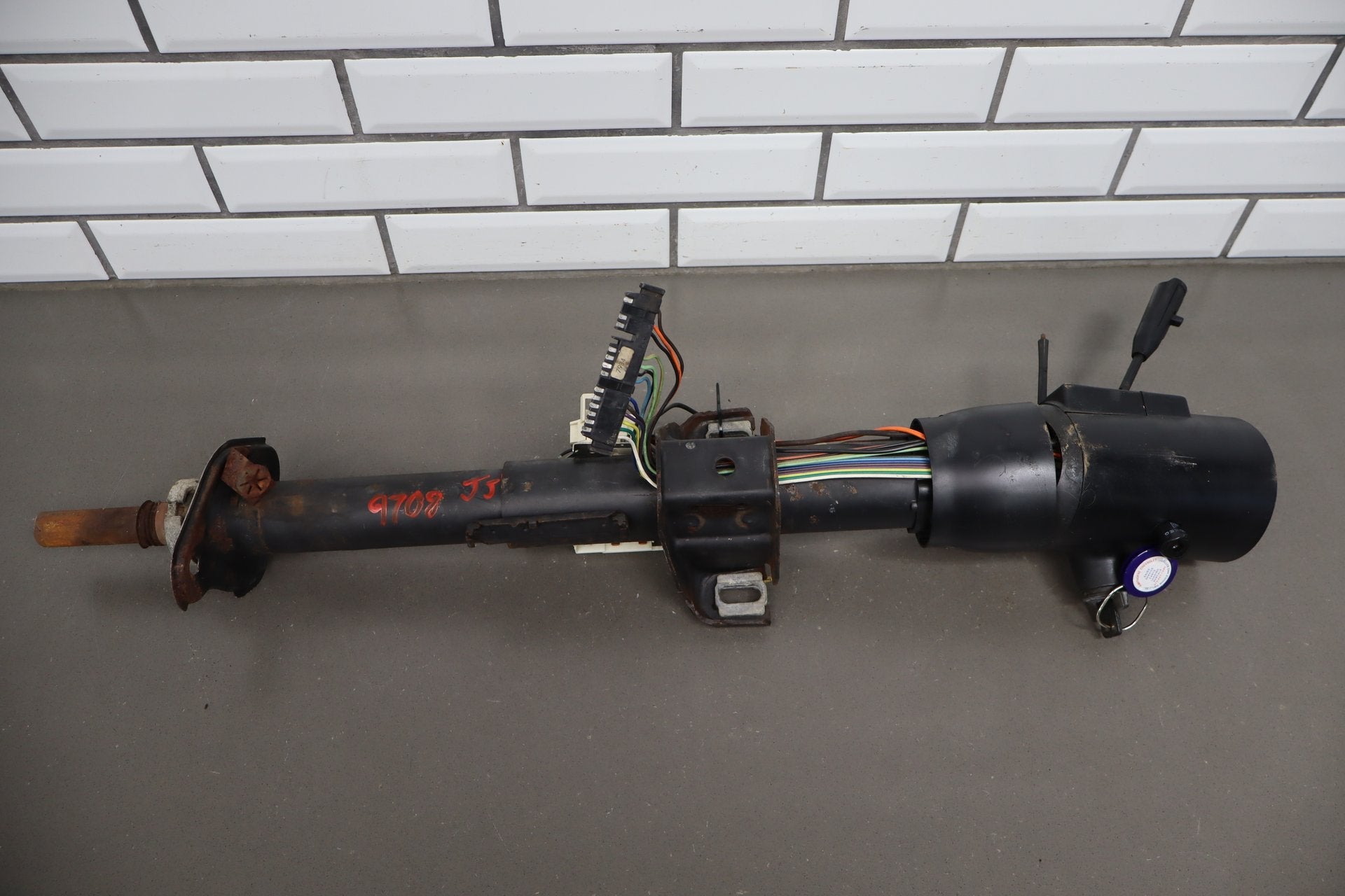 1986-1988 Chevrolet Corvette C4 - Steering Column