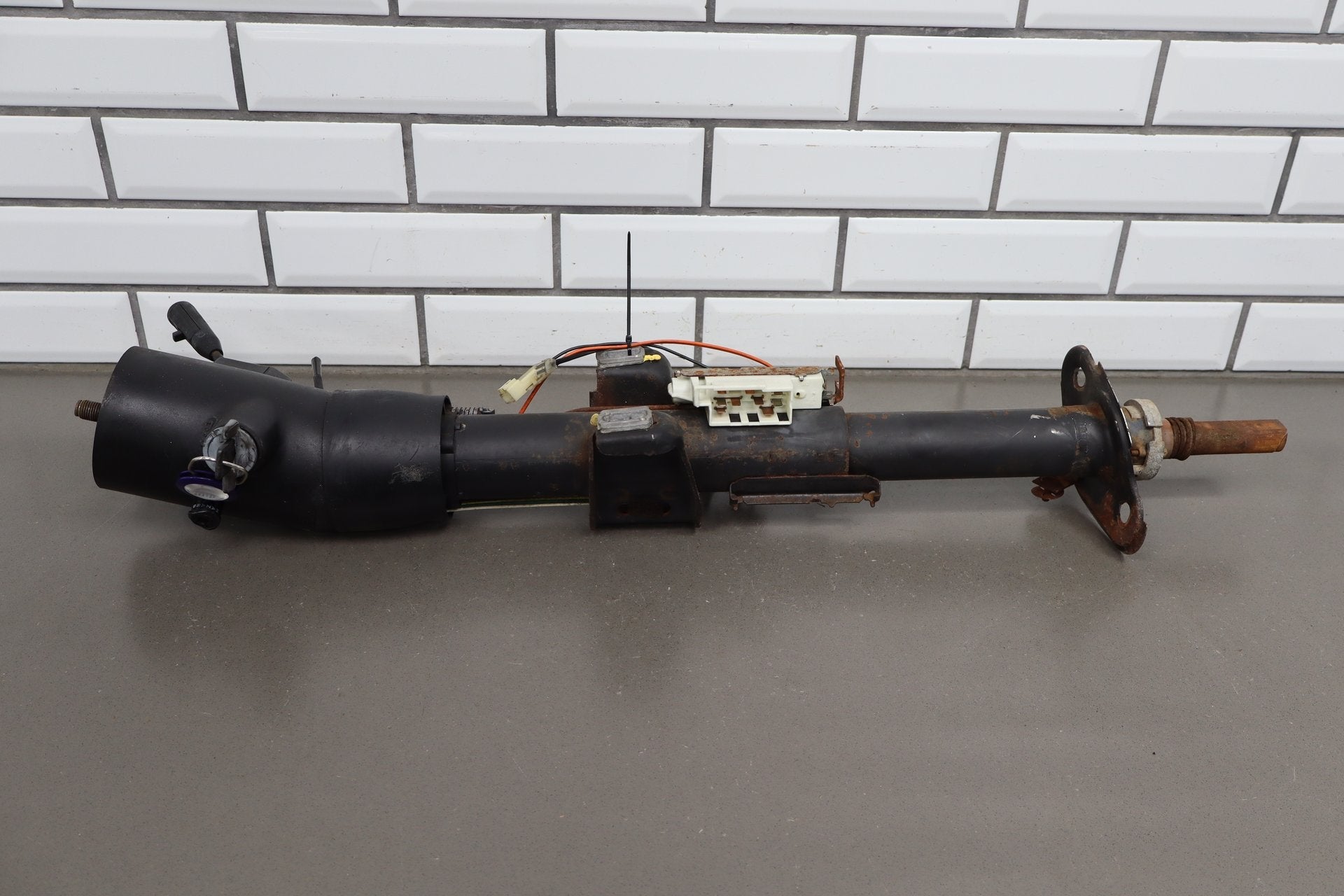 1986-1988 Chevrolet Corvette C4 - Steering Column