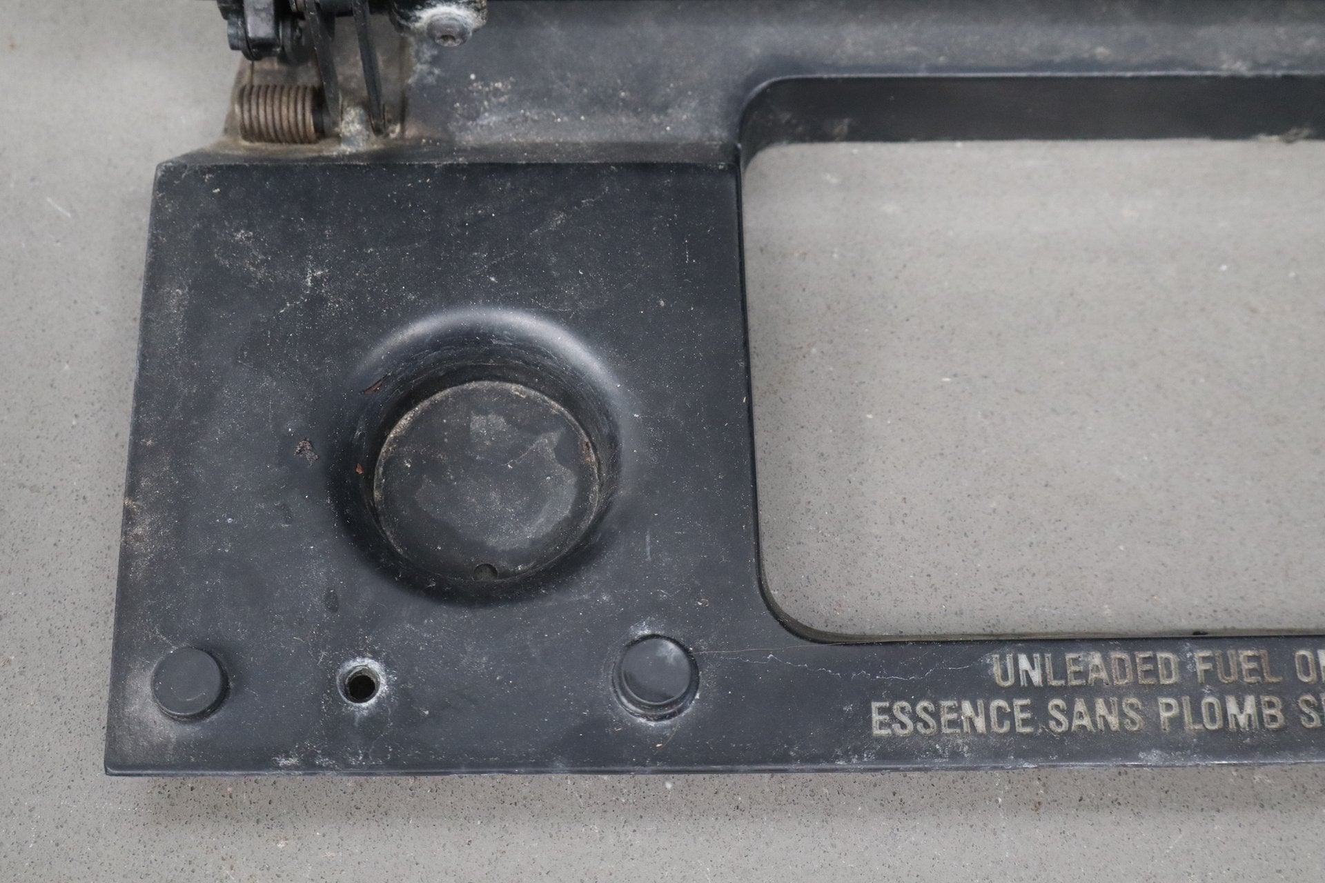 1986-1996 Chevrolet Corvette C4 Convertible - Fuel Filler Door