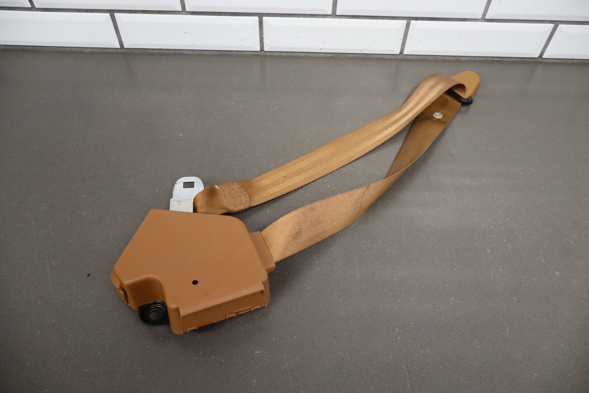 1986-1996 Chevrolet Corvette Convertible Pair- Seat Belts Cognac