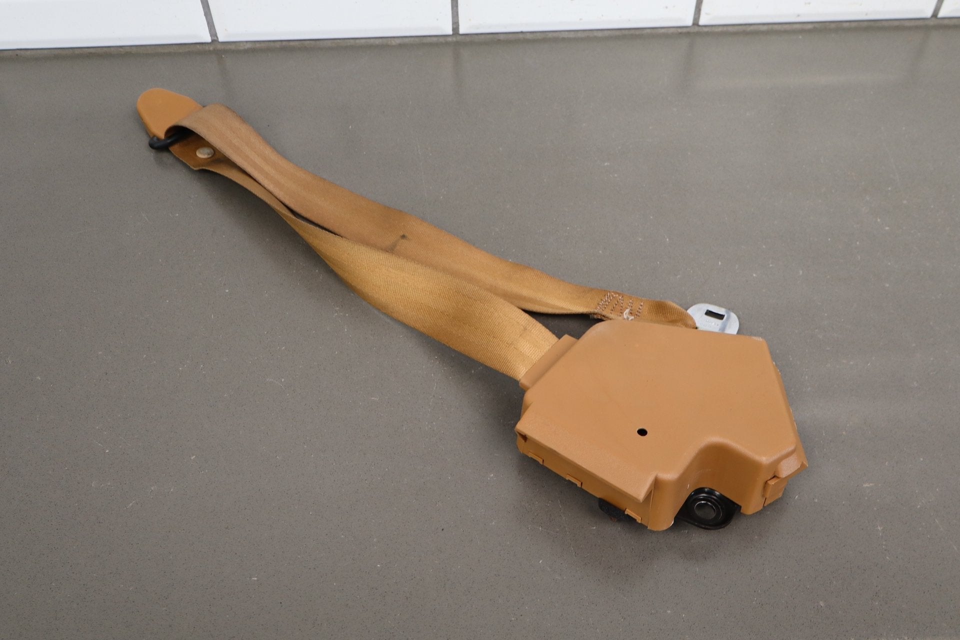 1986-1996 Chevrolet Corvette Convertible Pair- Seat Belts Cognac