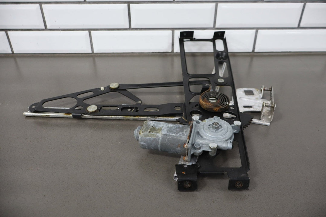 1986 - 1996 Chevrolet Corvette Right Front Door Elec Regulator 22063224 OEM
