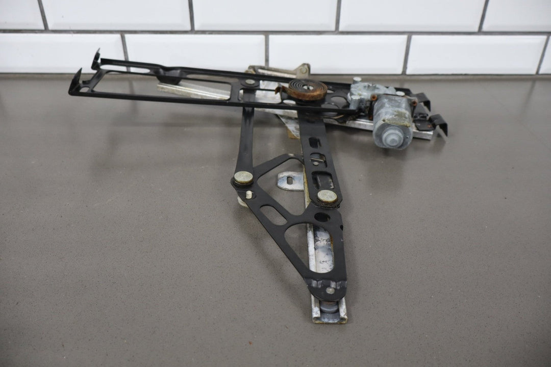 1986 - 1996 Chevrolet Corvette Right Front Door Elec Regulator 22063224 OEM
