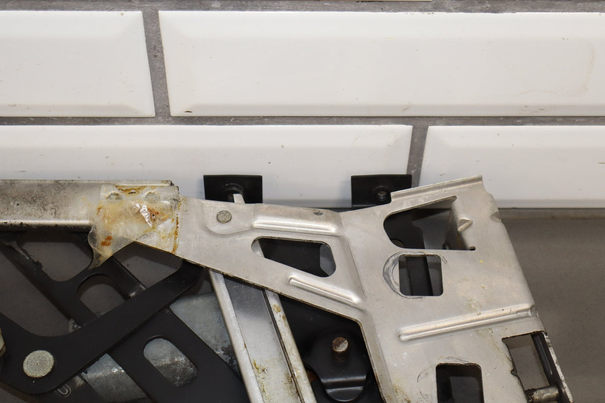 1986-1996 Chevrolet Corvette Right Front Door Regulator 22063224 OEM