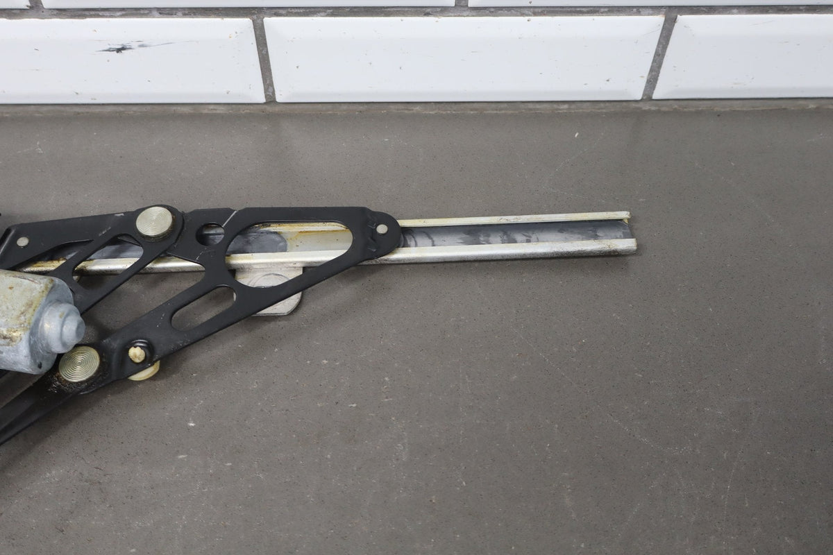1986-1996 Chevrolet Corvette Right Front Door Regulator 22063224 OEM