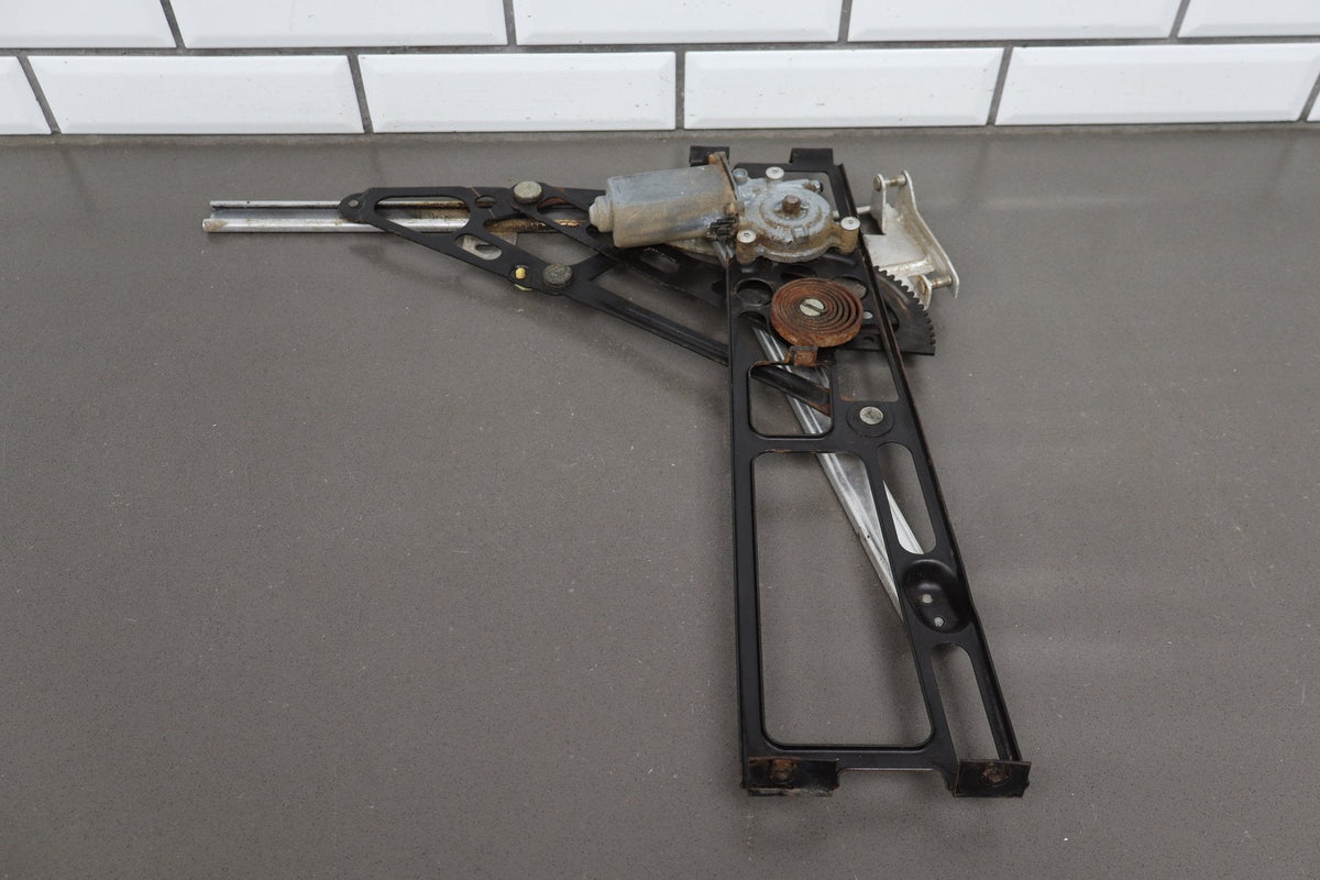 1986-1996 Chevrolet Corvette Right Front Door Regulator 22063224 OEM
