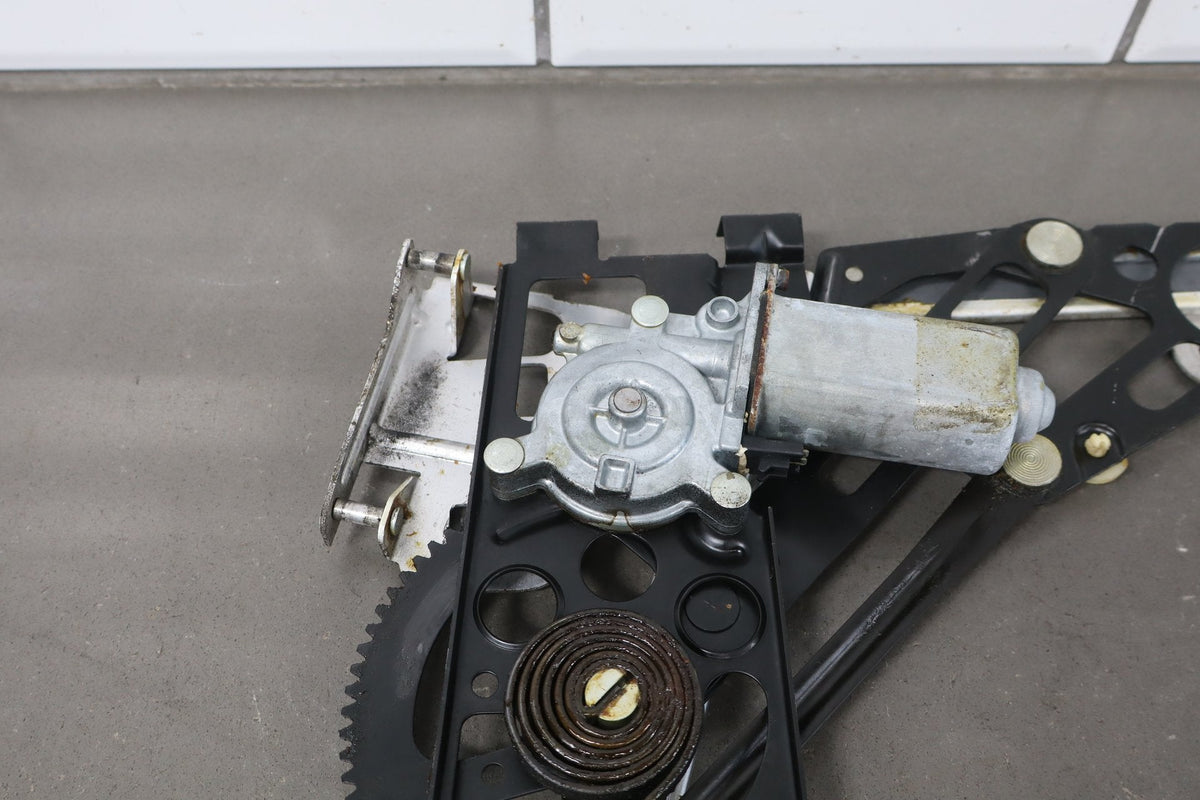 1986-1996 Chevrolet Corvette Right Front Door Regulator 22063224 OEM