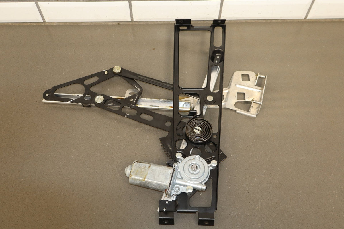 1986-1996 Chevrolet Corvette Right Front Door Regulator 22063224 OEM