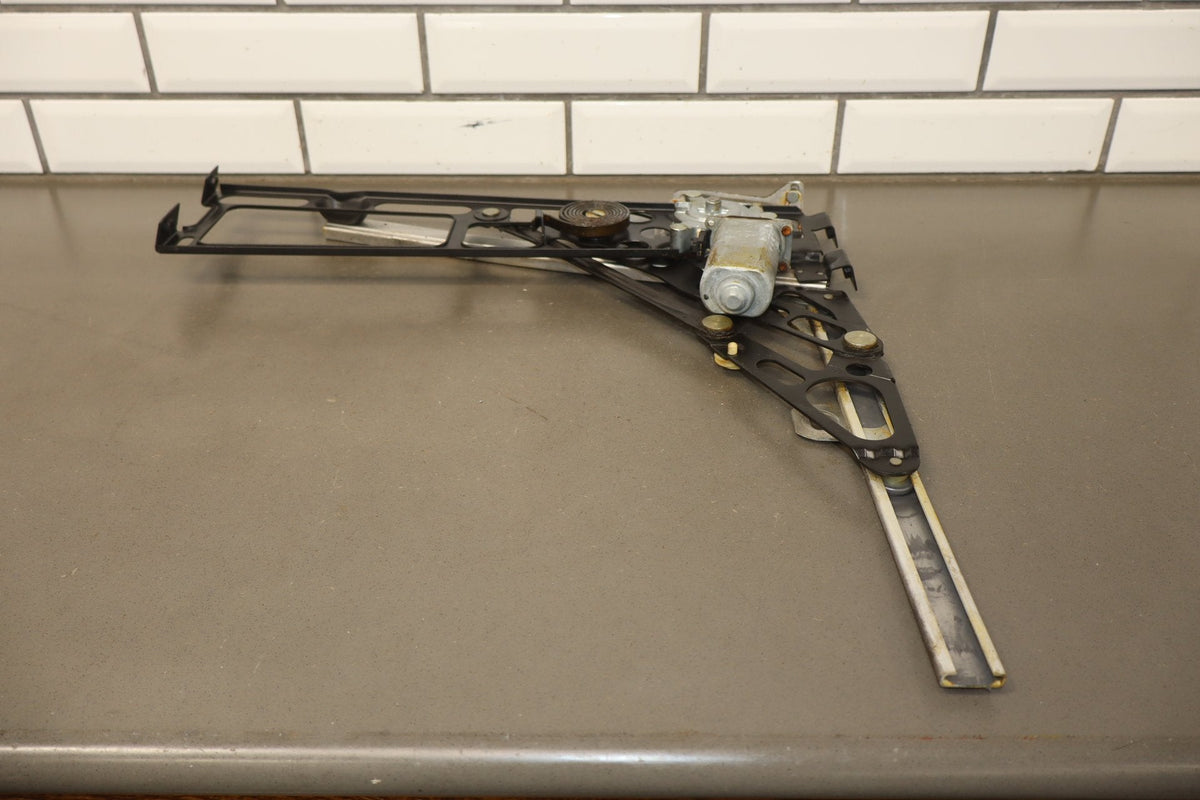 1986-1996 Chevrolet Corvette Right Front Door Regulator 22063224 OEM